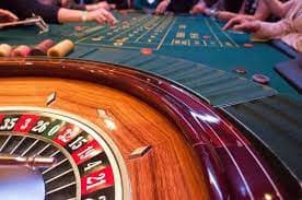 Proses instalasi APK kapital slot ditampilkan dengan tangkapan layar dari setiap langkah unduhan hingga verifikasi akun